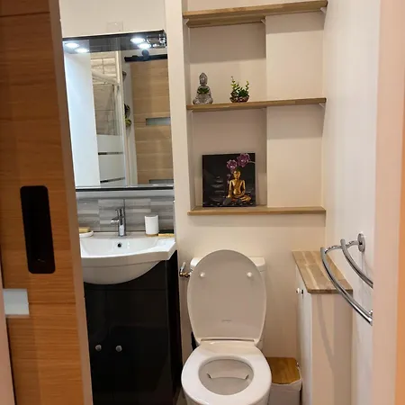 Cosy 아파트