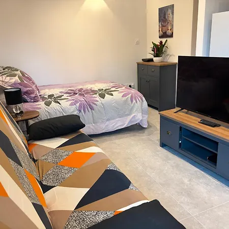 Cosy 아파트